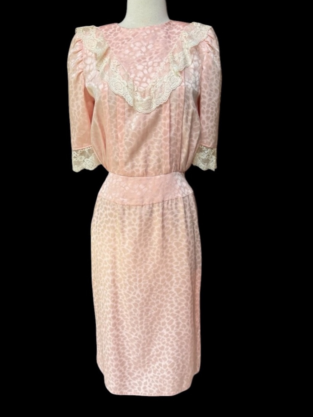 1980s does Victorian/Edwardian Era Lace Trim, Pale‎ Peach Midi Dress